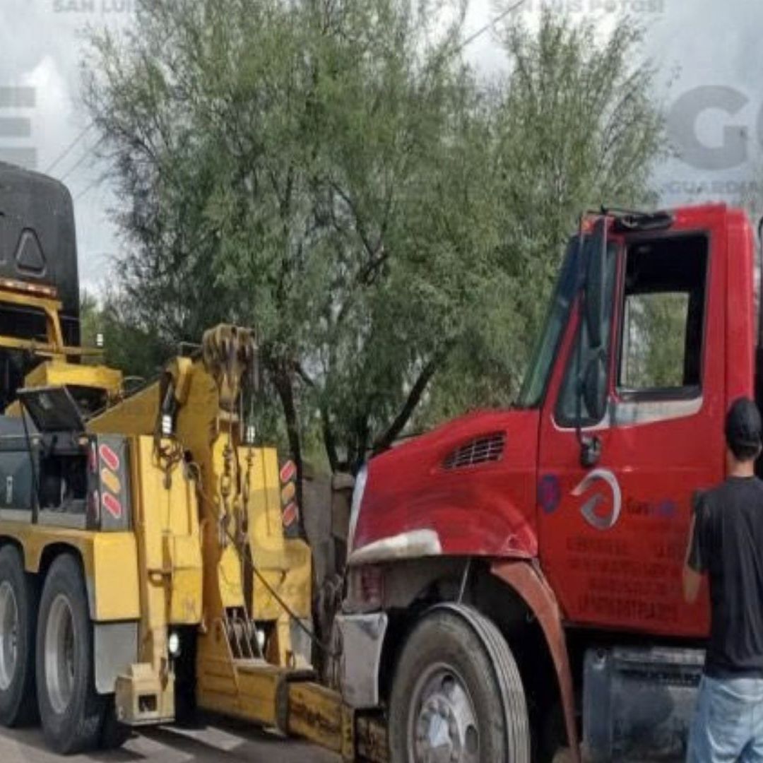 Aseguran 12 Mil Litros de Hidrocarburo en la Colonia Rinconada